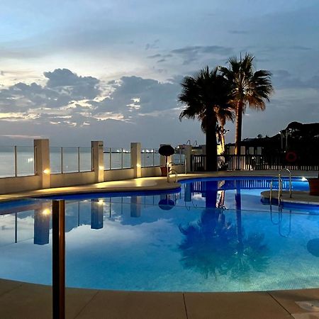 Beachfront Penthouse Apartment With Large Terrace And Breathtaking Sea Views Close To Marbella Spain Sitio de Calahonda Екстер'єр фото