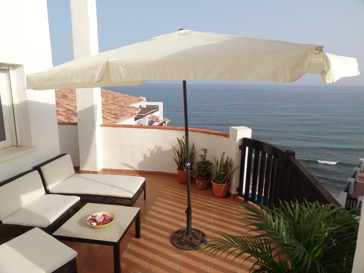 Beachfront Penthouse Apartment With Large Terrace And Breathtaking Sea Views Close To Marbella Spain Sitio de Calahonda Екстер'єр фото