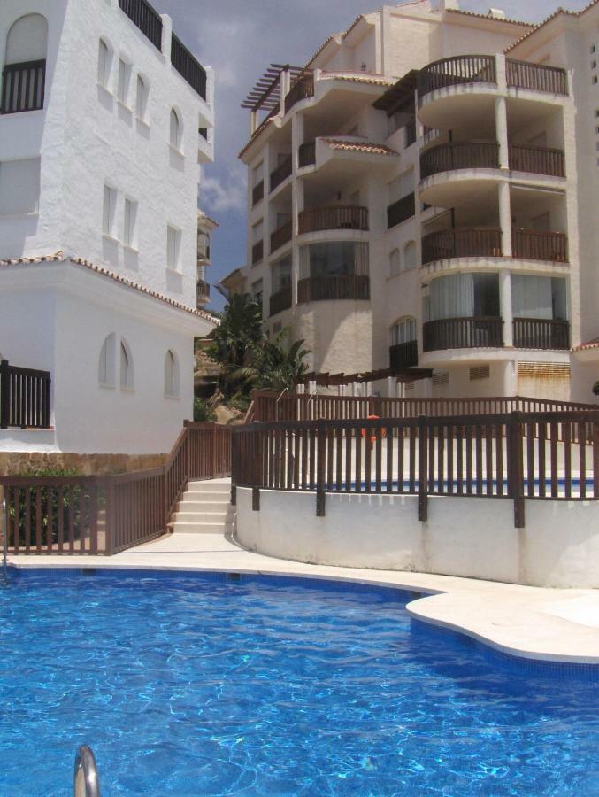 Beachfront Penthouse Apartment With Large Terrace And Breathtaking Sea Views Close To Marbella Spain Sitio de Calahonda Екстер'єр фото