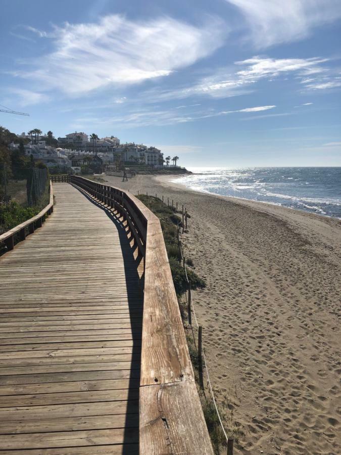 Beachfront Penthouse Apartment With Large Terrace And Breathtaking Sea Views Close To Marbella Spain Sitio de Calahonda Екстер'єр фото